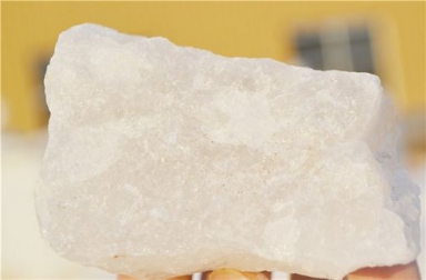 高纯石英砂原料品质成为精制石英砂的瓶颈